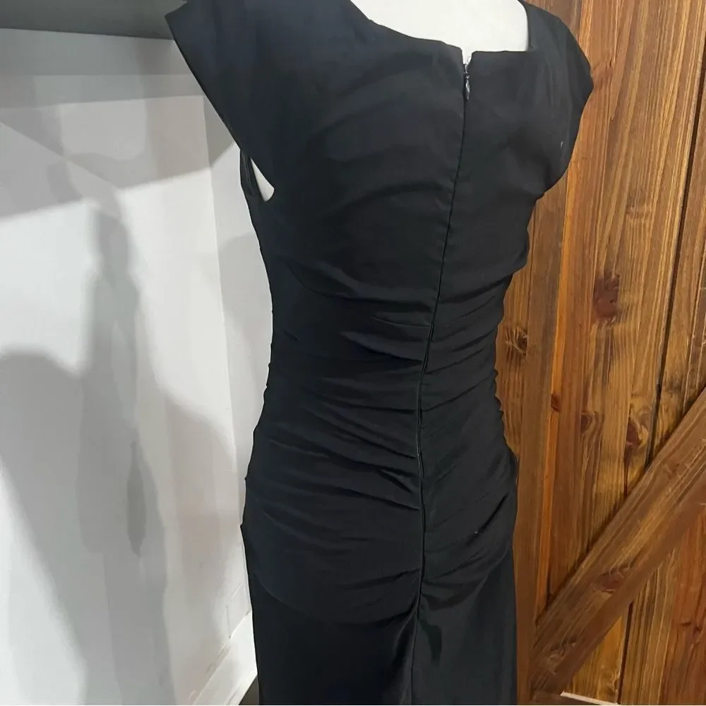 Le Chateau Beautiful Black Dress - Picture 9 of 12